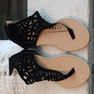 Bongo woman's sandals